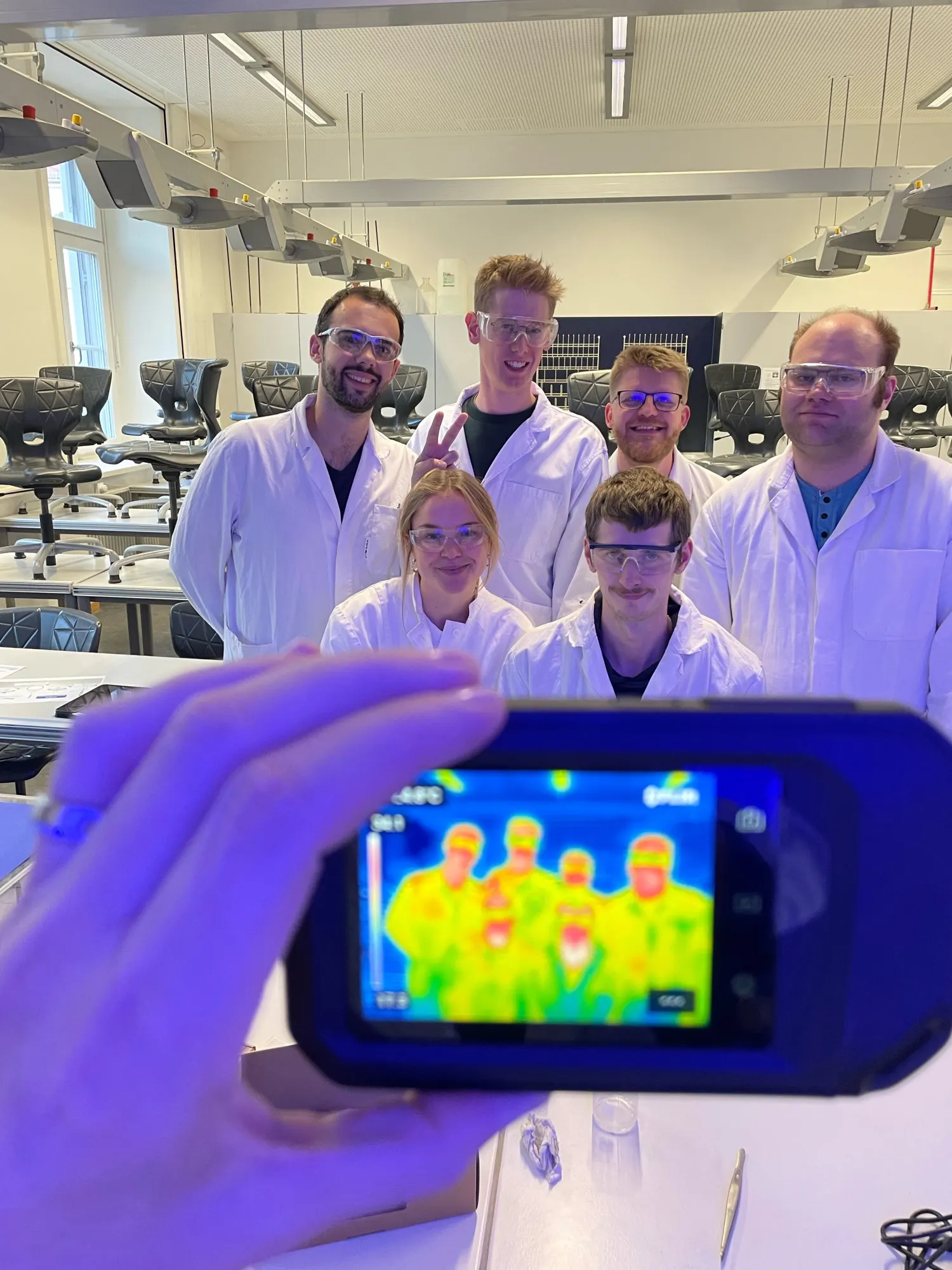 Chemie-Fachseminar mit Wärmebildkamera am MTG