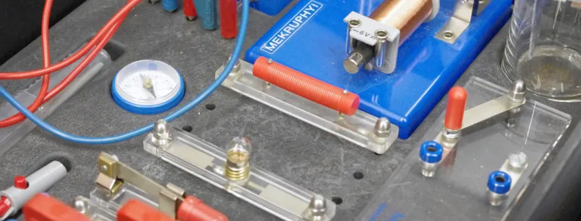 Elektrische Anlage im Physiksaal des MTG (Detail)