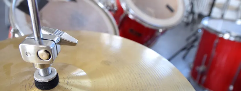 Schlagzeug im Musiksaal des MTG (Detail)