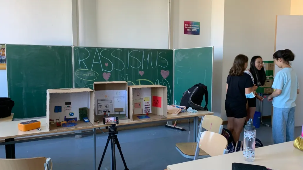 Eigene Filmprojekte mit selbstgebauten Kulissen